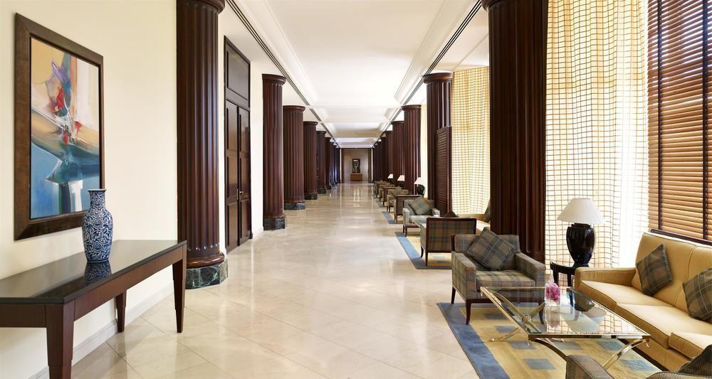 Le Meridien Al Khobar Esterno foto The interior of the hotel