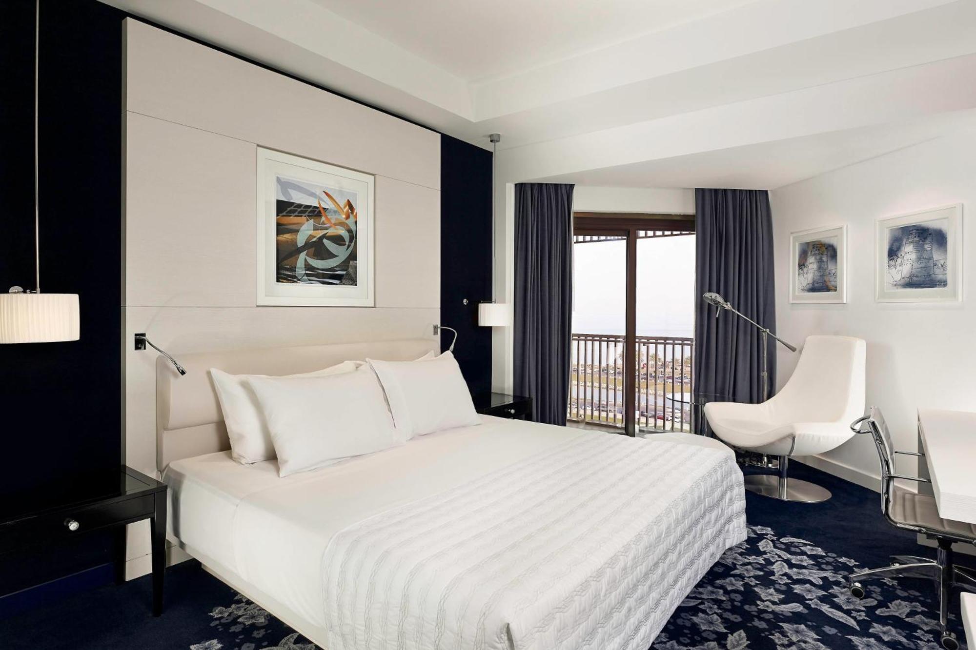 Le Meridien Al Khobar Esterno foto A room at the hotel