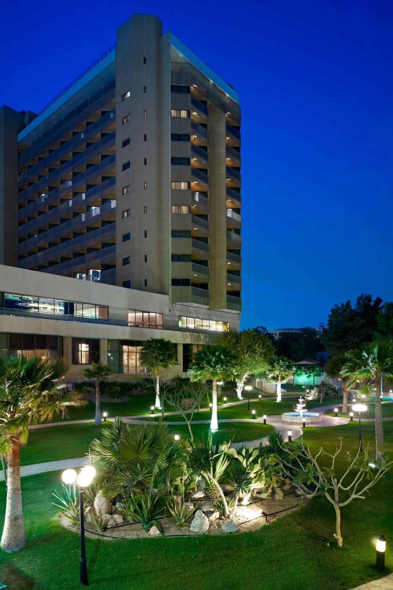 Le Meridien Al Khobar Esterno foto Hilton Athens