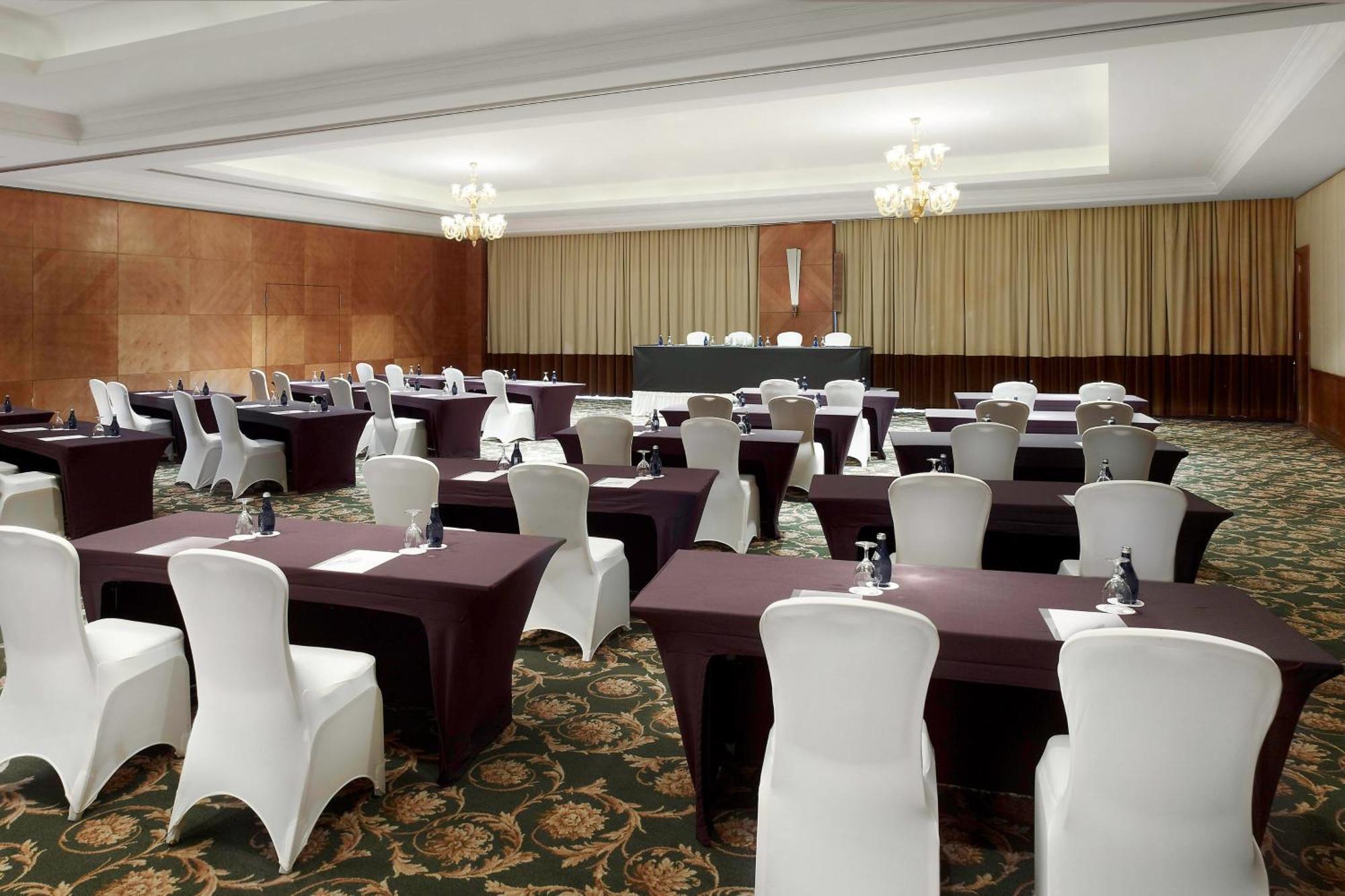 Le Meridien Al Khobar Esterno foto Meeting room