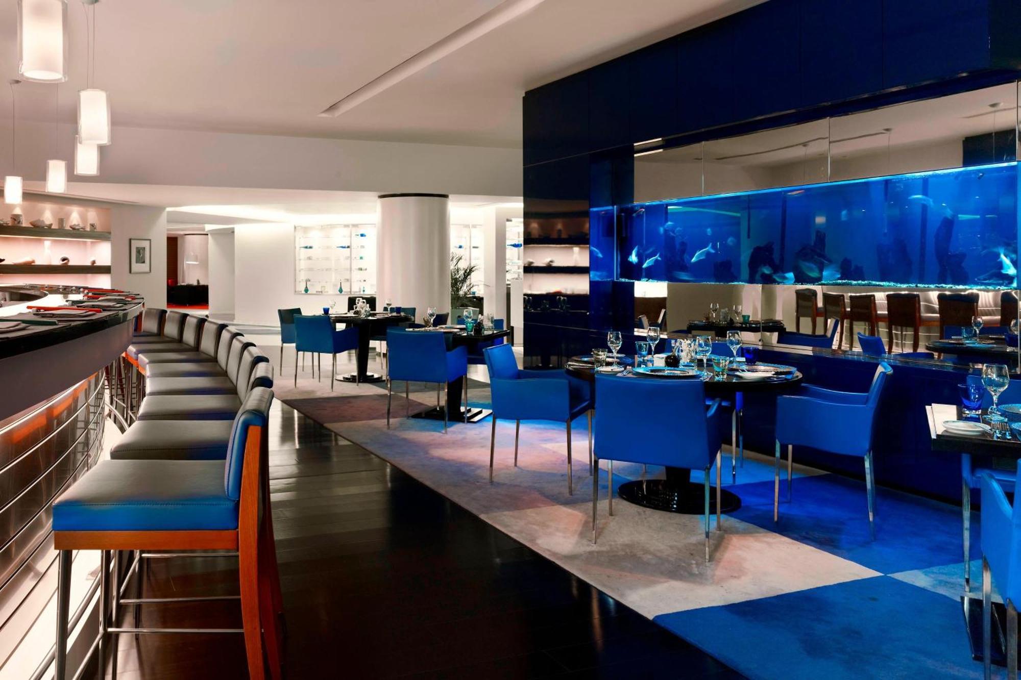 Le Meridien Al Khobar Esterno foto The Blue Water Lounge at London Heathrow Airport