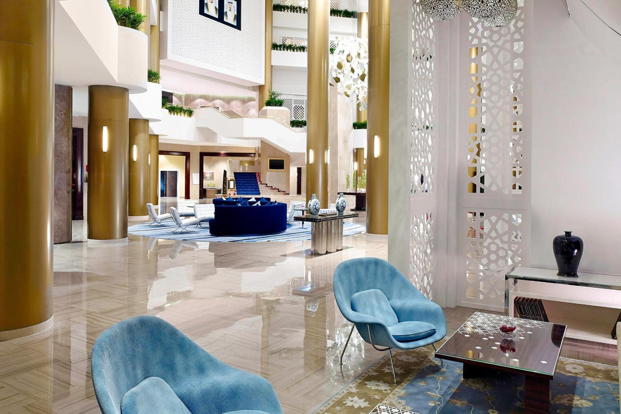 Le Meridien Al Khobar Esterno foto Lobby